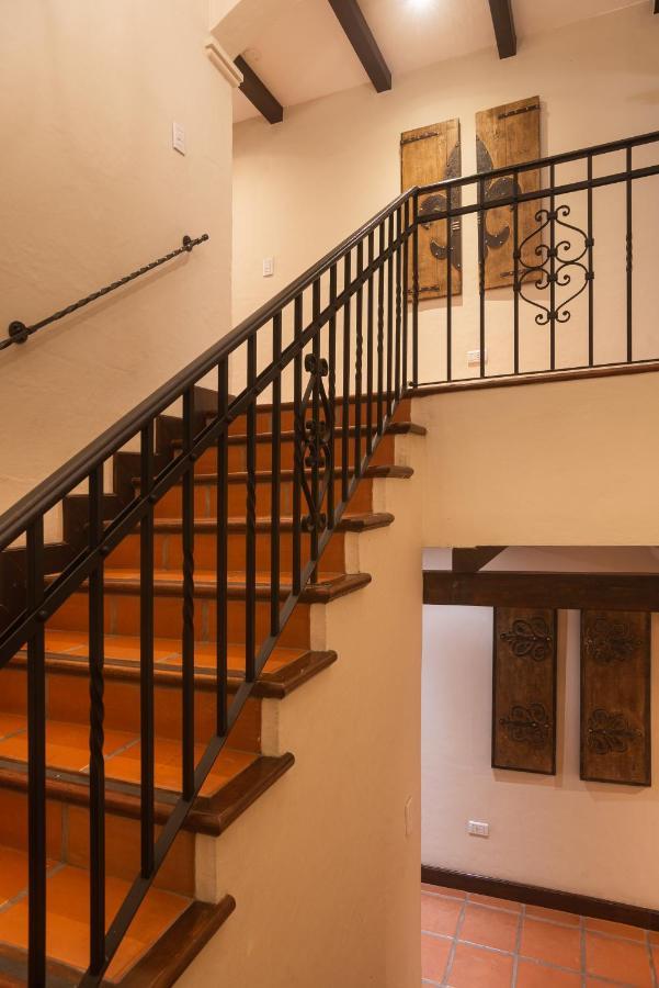 Hotel Boutique Balcon De La Plaza Сальта Экстерьер фото
