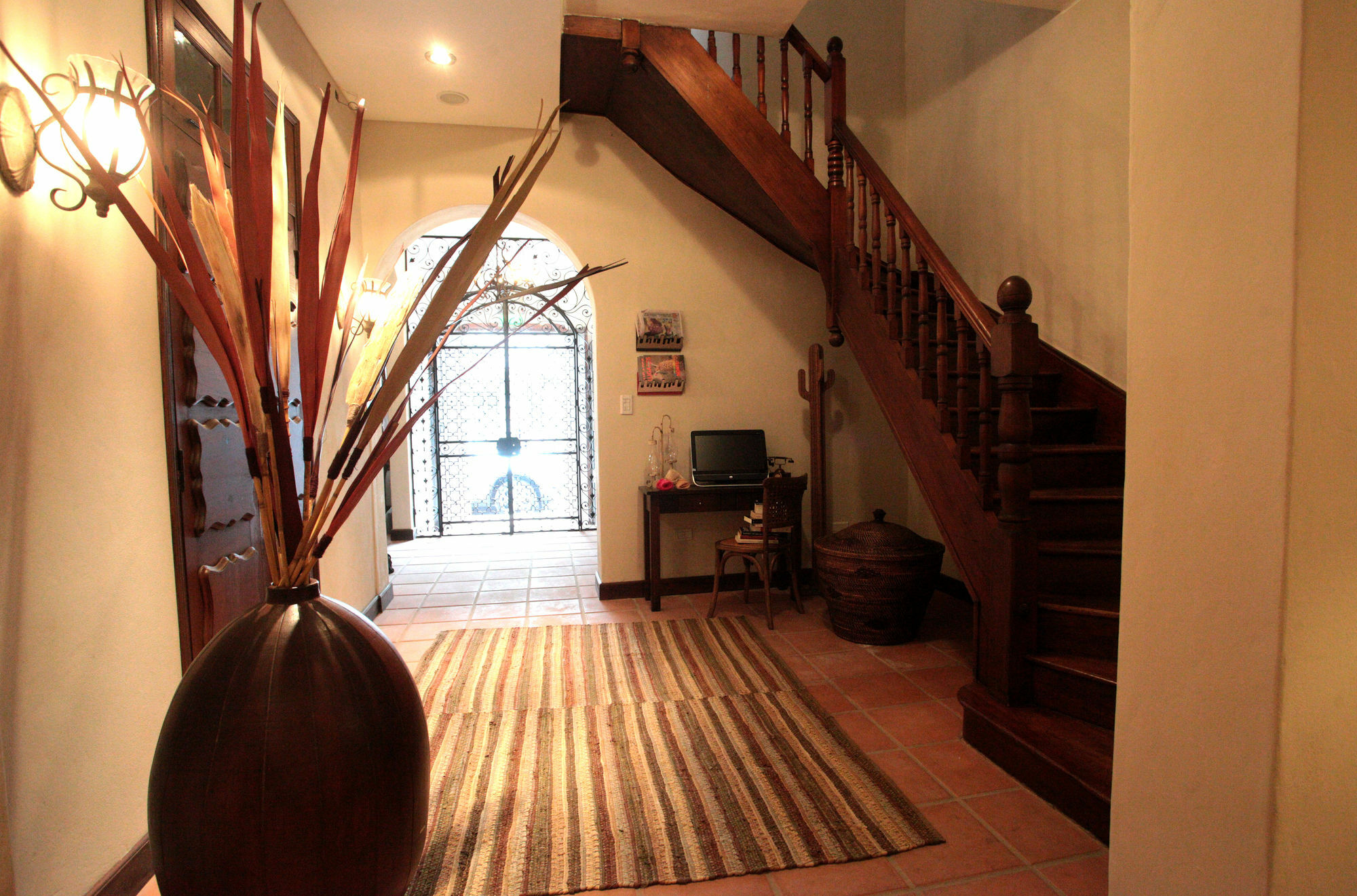 Hotel Boutique Balcon De La Plaza Сальта Экстерьер фото
